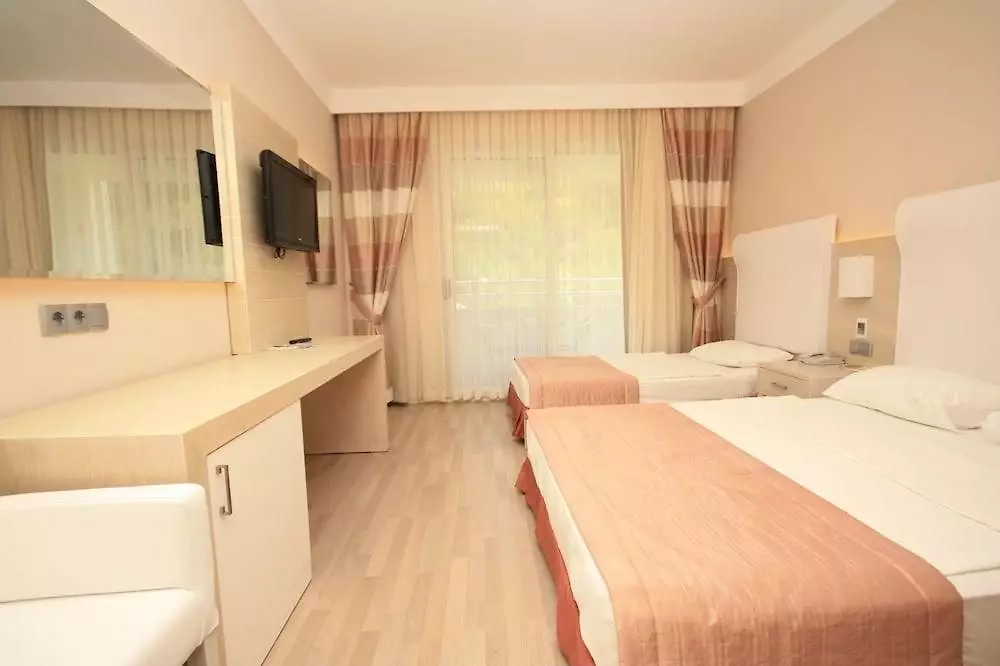 تورونک ریزورت مارماریس